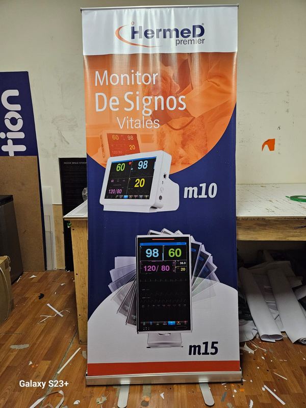 HermeD Premier — Roll-up monitores médicos producido por Punto Clave en Monterrey