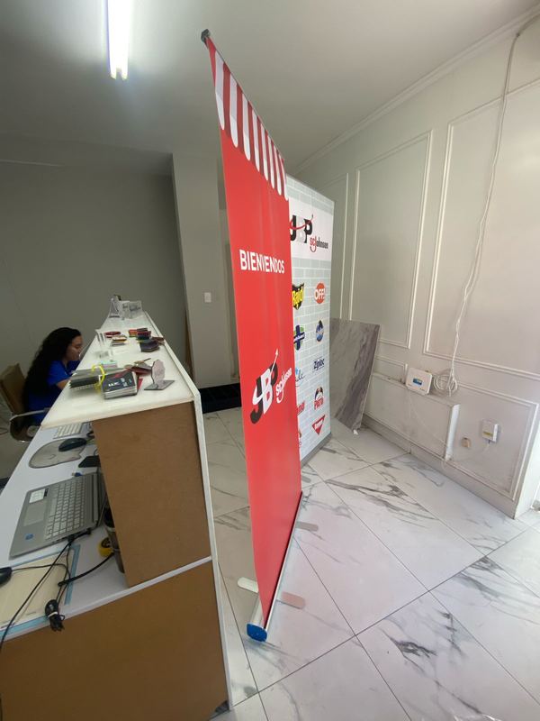 SC Johnson — Stand de bienvenida producido por Punto Clave en Monterrey