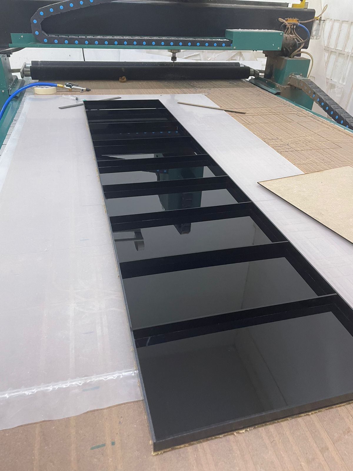 Pieza única de acrílico fabricada para cliente en Monterrey