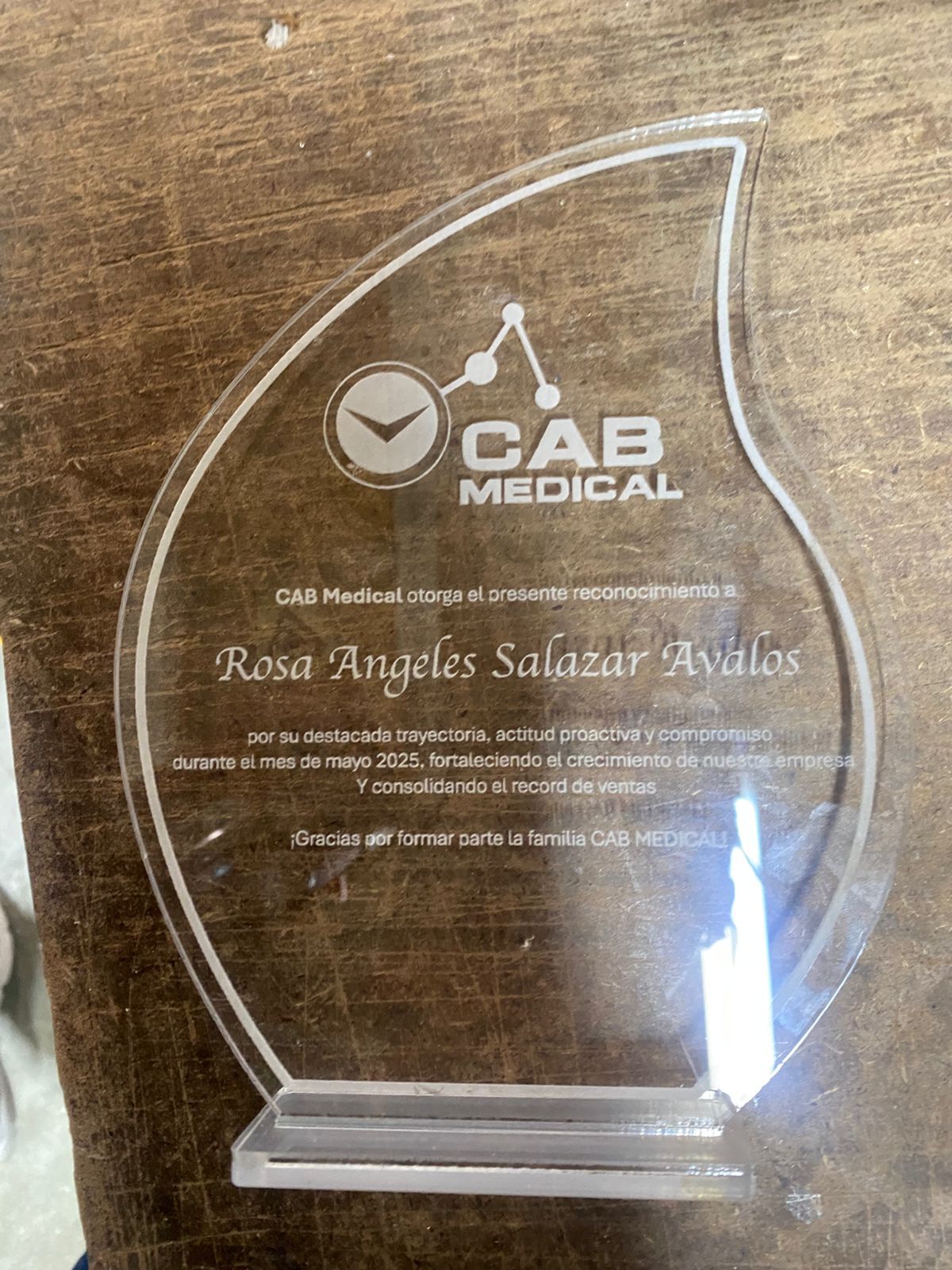 Trabajo de fabricación de acrílico hecho en Monterrey por Punto Clave