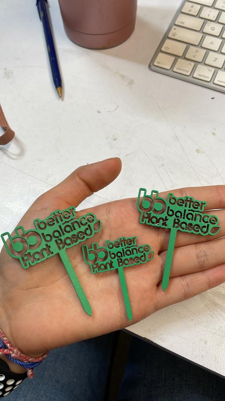 Trabajo a la medida en acrílico para empresa en Monterrey