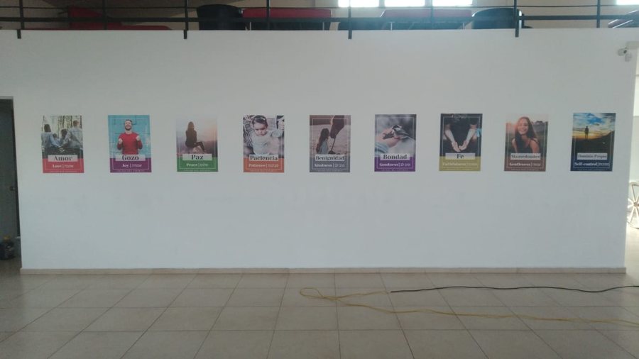 Exposición — paneles de galería en muro, producido por Punto Clave en Monterrey