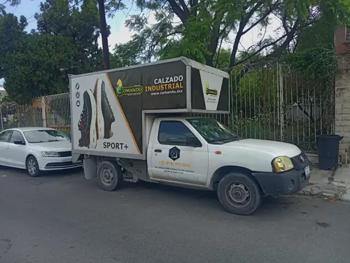 Comando Manufacturing Group — pickup lateral arbol