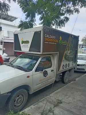 Comando Manufacturing Group — pickup lateral calzado