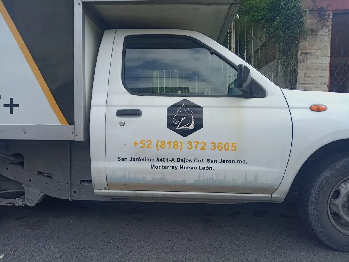 Comando Manufacturing Group — Rotulación vehicular por Punto Clave Monterrey
