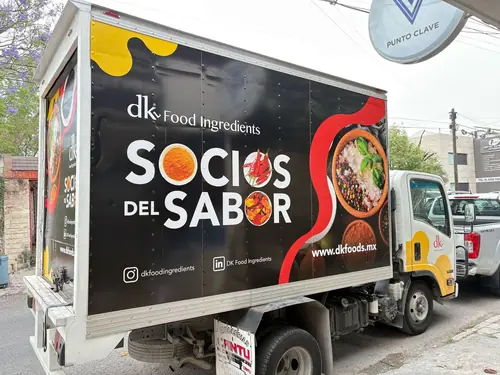 DK Food Ingredients — camion lateral socios sabor
