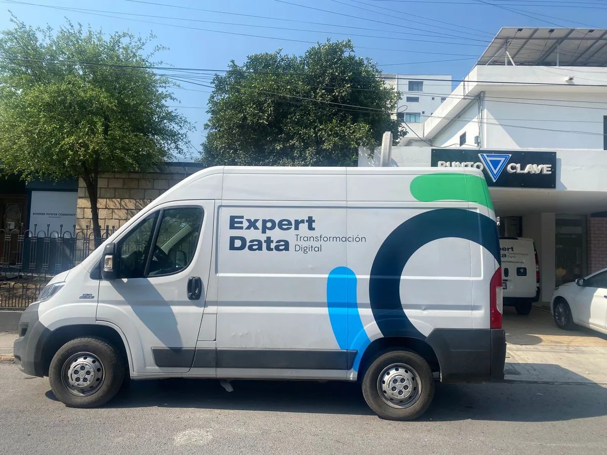 Expert Data — Rotulación vehicular por Punto Clave Monterrey