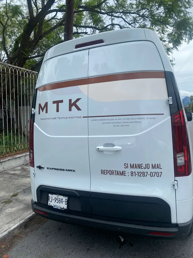 Iluminarte — Rotulación vehicular por Punto Clave Monterrey