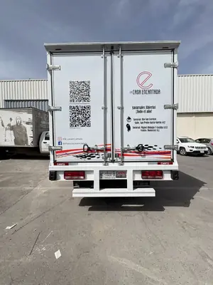 La Casa Encantada — camion trasera qr sucursales