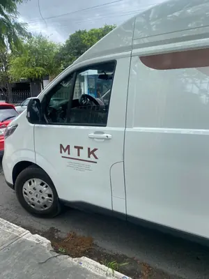 MTK — Manufacture Textile Knitting — van trasera completa