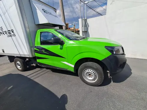 One Carrier Logistics — pickup caja blanca