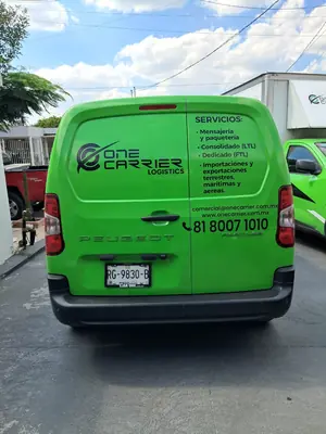 One Carrier Logistics — rotulación vehicular Monterrey